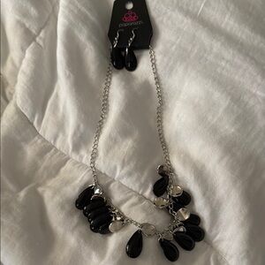 Paparazzi Black and Silver Teardrop Necklace